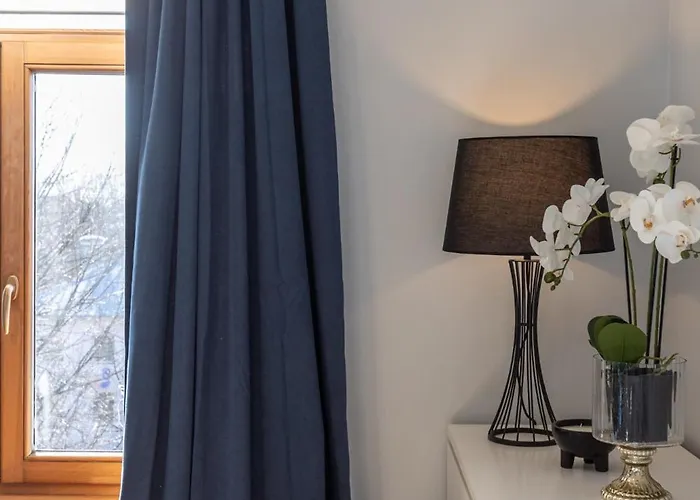 Апартаменты Great Location - 5min To Old Town