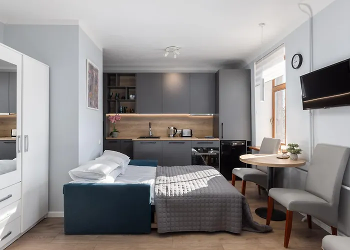 Great Location - 5min To Old Town